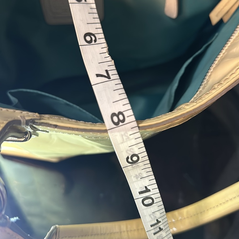 Coach large tote patent yellow - Picture 5 of 17